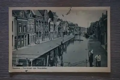 Maassluis Veerstraat met Noordvliet Rabat