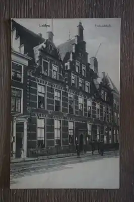 Autentyczny Leiden Rijnlandshuis