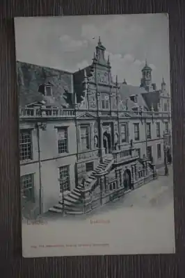 Leiden Stadhuis Niska cena