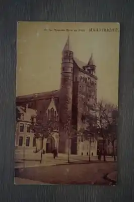 Maastricht O. L. Vrouwe kerk en plein Ekspresowa dostawa