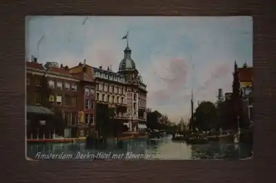 Popularny Amsterdam Doelen hotel met Kloveniersburgwal