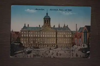 Tani Amsterdam Koninklijk paleis met Dam