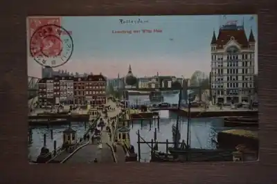 Rotterdam Leuvebrug met witte huis Popularny