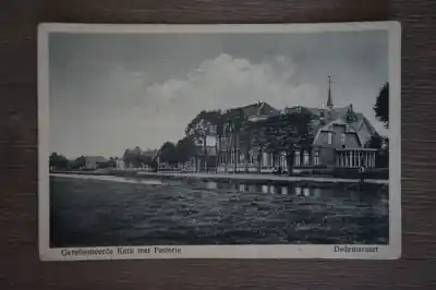 Dedemsvaart Gereformeerde kerk met pastorie Oferta