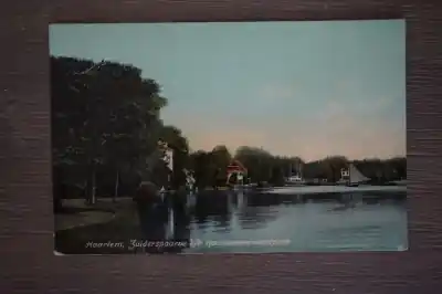 Nowość Haarlem Zuiderspaarne bij het Haarlemmerhoutpark