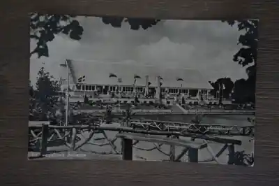 Bezpieczna płatność Alphen aan de Rijn Avifauna Restaurant met vijver