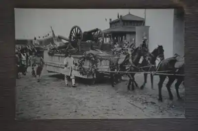 Premium Den Haag Ter herinnering aan den Nationaal historisch optocht op 5 September 1913