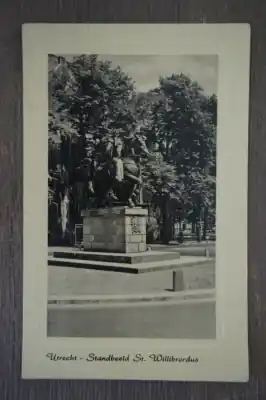 Szybka dostawa Utrecht Standbeeld St. Willibrordus