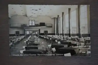 Autentyczny Utrecht Kromhout Kazerne Manschappencatine interieur