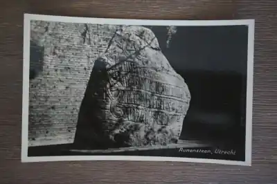 Autentyczny Utrecht Runensteen