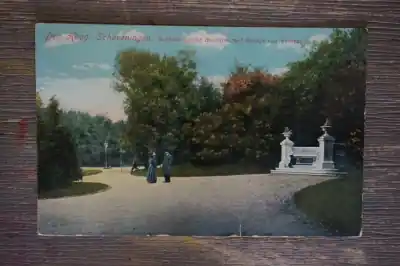 Zwrot pieniędzy Den Haag Scheveningsche boschjes met bankje van Verheul