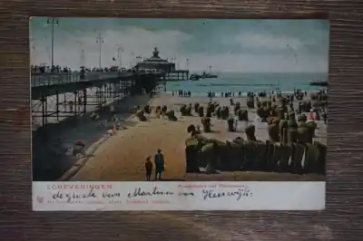 Tani Scheveningen Wandelhoofd met pleizierboot
