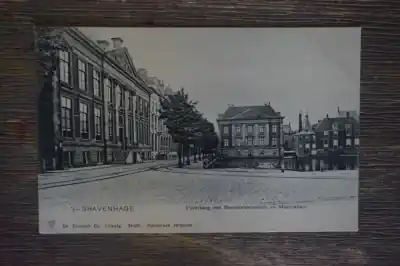 Den Haag Vijverberg met gemeentemuseum en Mauritshuis Ekspresowa dostawa