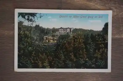 Ostatnia szansa Berg en Dal Gezicht op Hotel Groot