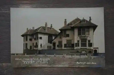Wyprzedaż Katwijk aan Zee Villa's Waerle en de Hoogcate bewoond geweest door H.K.M Prinses Juliana