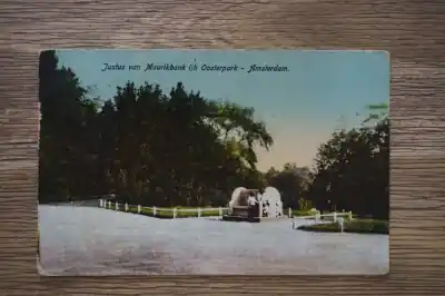 Premium Amsterdam Justus van Maurikbank in het Oosterpark