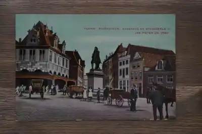 Niska cena Hoorn Roodesteen Kaaswaag en standbeeld v. Jan Pieter zn Coen