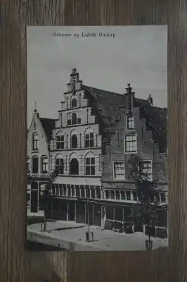 Tani Oudorp Gebouw op Luttik