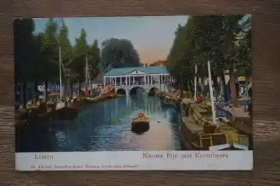 Leiden Nieuwe Rijn met Korenbeurs Najlepsza cena