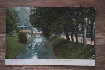 Oryginalny Amersfoort Gezicht over de beek bij de Utrechtschepoort