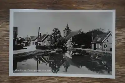 Goudriaan Dorpsgezicht met N.H. kerk Oferta limitowana