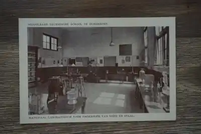 Dordrecht Middelbare technische school laboratorium voor onderzoek van ijzer en staal Premium