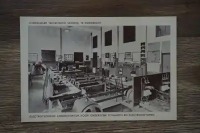 Dordrecht Middelbare technische school Electrotechniek laboratoriumvoor onderzoek dynamo's en electromotoren Oryginalny