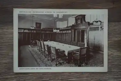 Dordrecht Middelbare technische school Bestuurskamer en Bibliotheek Niska cena