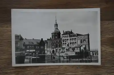 Niska cena Dordrecht Taankade met Groothoofdpoort