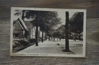 Premium Dordrecht Krispijnscheweg met Julianakerk